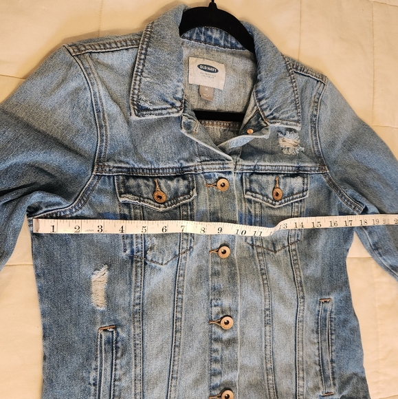 Old Navy Women’s Jean Jacket, Distressed Classic Denim, 100% Cotton EUC Sz Med - Picture 11 of 14